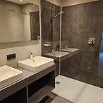 Roasthof نيوستيف ام ستوبيتا